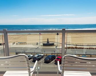 Ashworth by the Sea - Hampton Beach