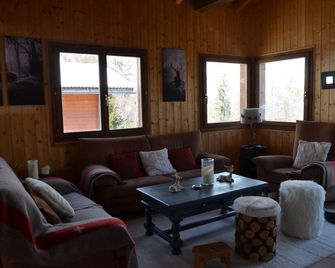 Family chalet with deer and hinds, panoramic views, ideally located. - Isérables - Salon