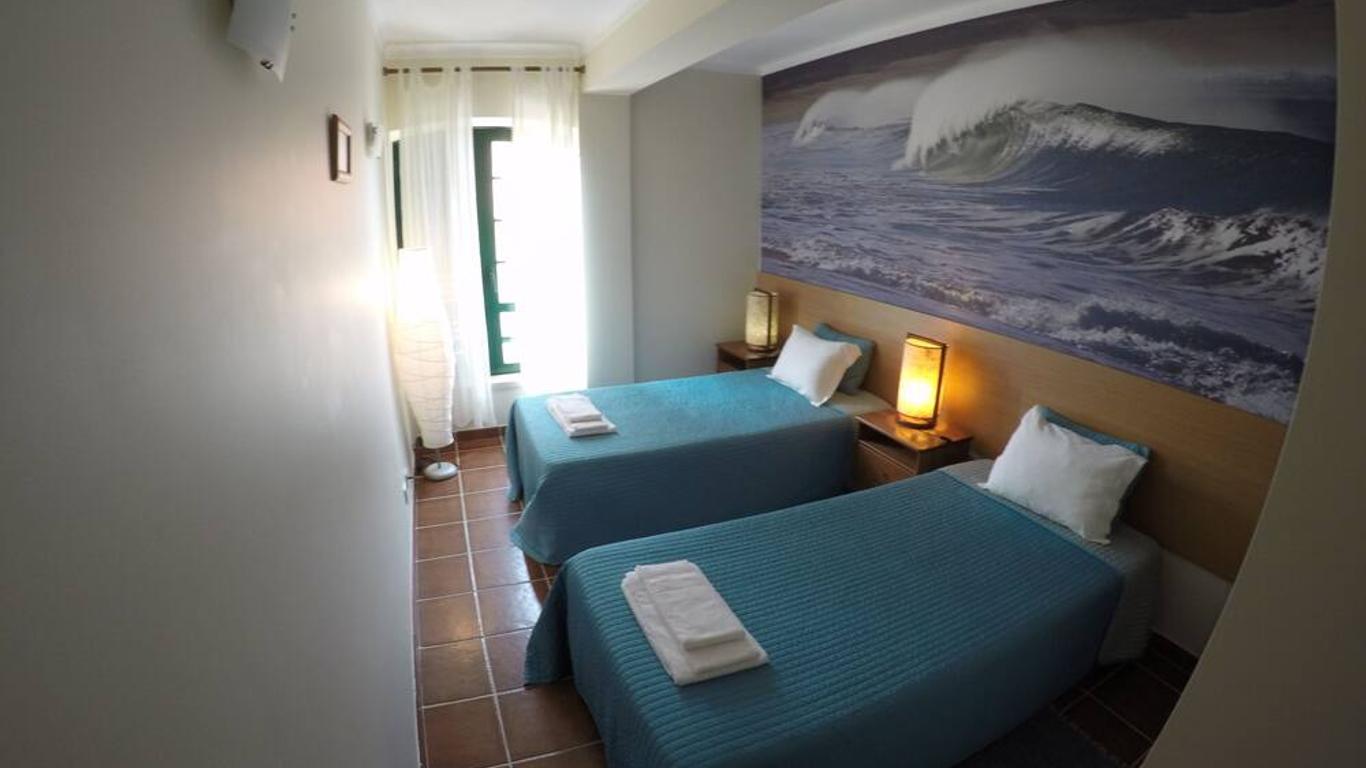 Supertubos Beach Hostel