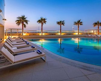 Aparthotel Adagio Premium Dubai Al Barsha - Dubai - Pool