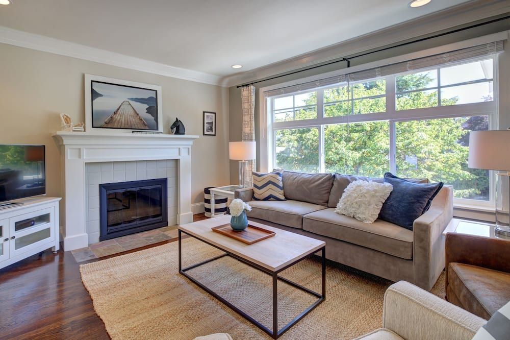 City Haven II - Blocks from Zoo, Downtown Bus, Restaurants, W/parking - سياتل - غرفة معيشة