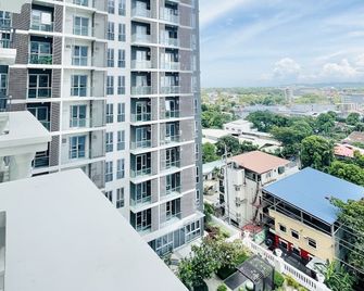 Lafayette Park Square - Iloilo City - Budynek