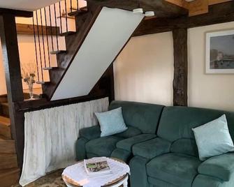 Delightful 1-Bed Cottage in Ceauce - Ceaucé - Sala de estar