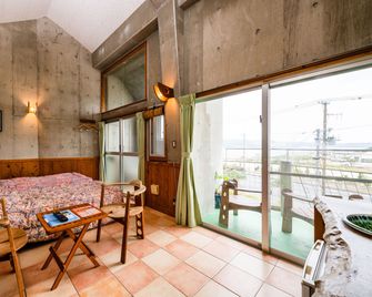 Buzz Resort - Onna - Pokój dzienny