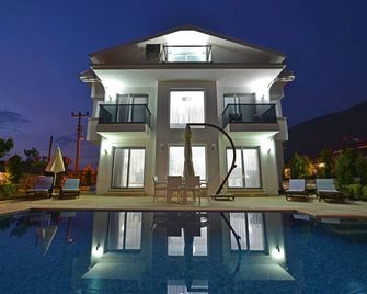 3 bedroom luxury villa in ovacik oludeniz for rent - Fethiye - Piscine
