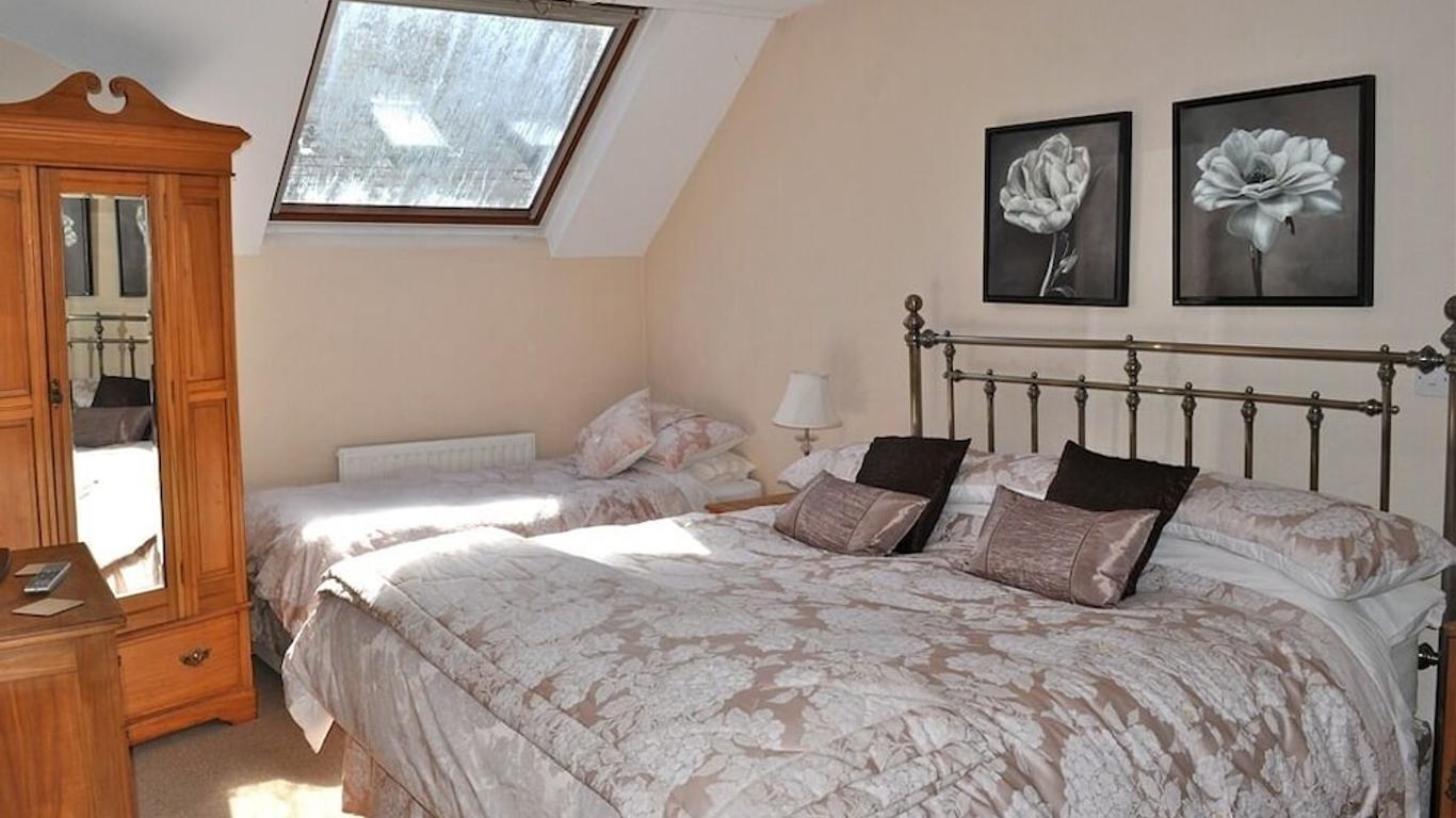 ذا إكستر إن