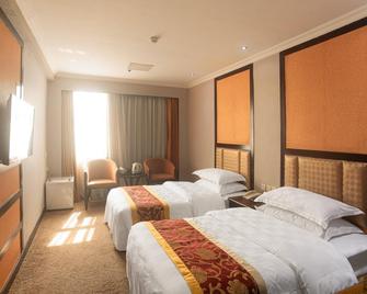 The Victoria Hotel - Macau - Bedroom