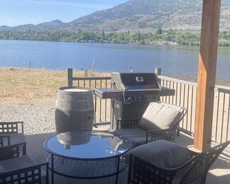 Vintners Creek Cottage on Osoyoos Lake - Osoyoos - Balcony