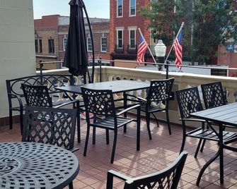 General Francis Marion - Marion - Balkon