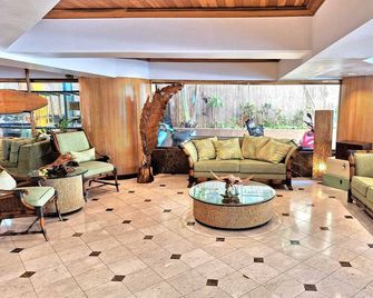 Bamboo Hotel - Privately owned Queen Studio - Balcony, Steps to Waikiki Beach - Honolulu - Lounge