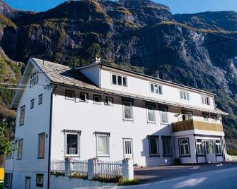 Gudvangen Budget Hotel - Gudvangen - Edificio