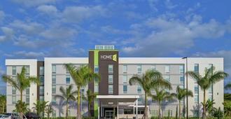 Home2 Suites by Hilton West Palm Beach Airport - West Palm Beach - Building