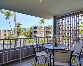 Newly Remodeled Kailua-Kona Condo with Pool Access - Kailua-Kona - Balcony