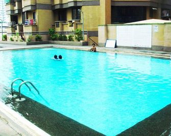 Mang Ben Dormitory Pasay - מנילה - בריכה