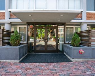 Rad Harvard Sq 1BR w/ Balcony, near Shops & Campus, by Blueground - Cambridge - Bygning