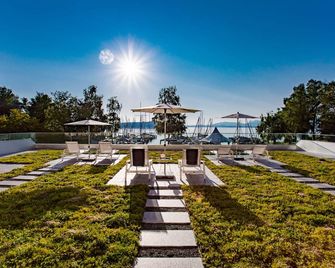 Yachthotel Chiemsee Gmbh - Prien am Chiemsee