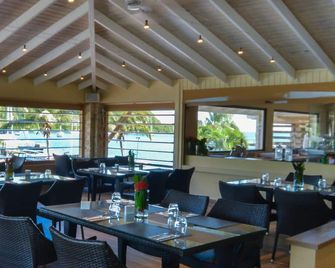 Secret Harbour Boutique Hotel and Marina - Lance aux Épines - Restaurante