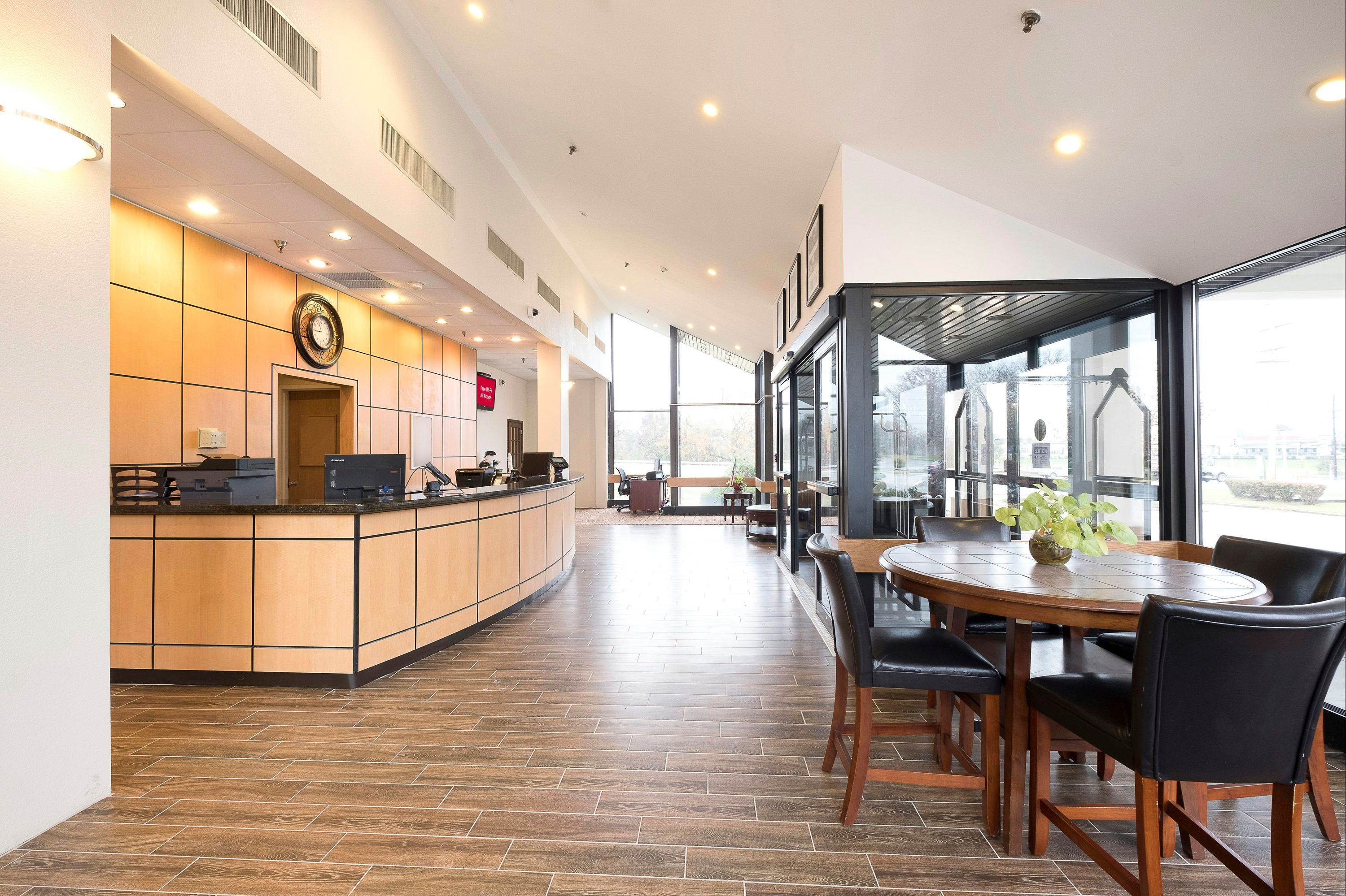 Red Roof Inn & Suites Mt Holly - McGuire AFB - Westampton - Salónek