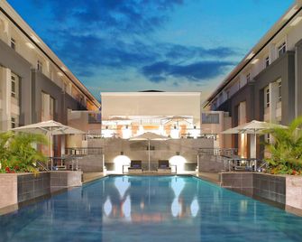 Eka Hotel Nairobi - נאירובי - בריכה