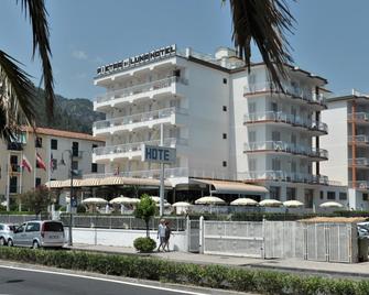 Pietra di Luna Hotel - Maiori - Bygning