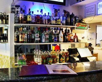 NB Hotel with Free Parking - Riga - Bar