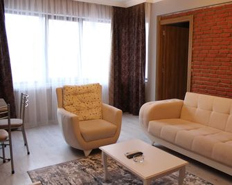 Gurleyen Apart Otel - Izmir - Living room