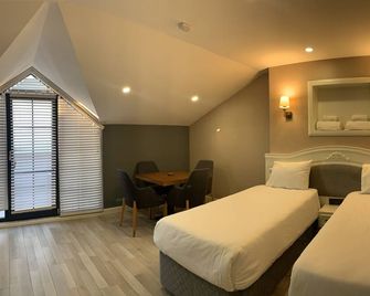 White Golden Suite Hotel - טראבזון - חדר שינה