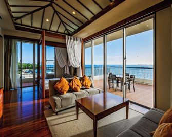 Kanucha Bay Hotel & Villas - Nago