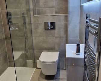The Hidden Asset- Rothesay, Isle of Bute - Rothesay - Bathroom
