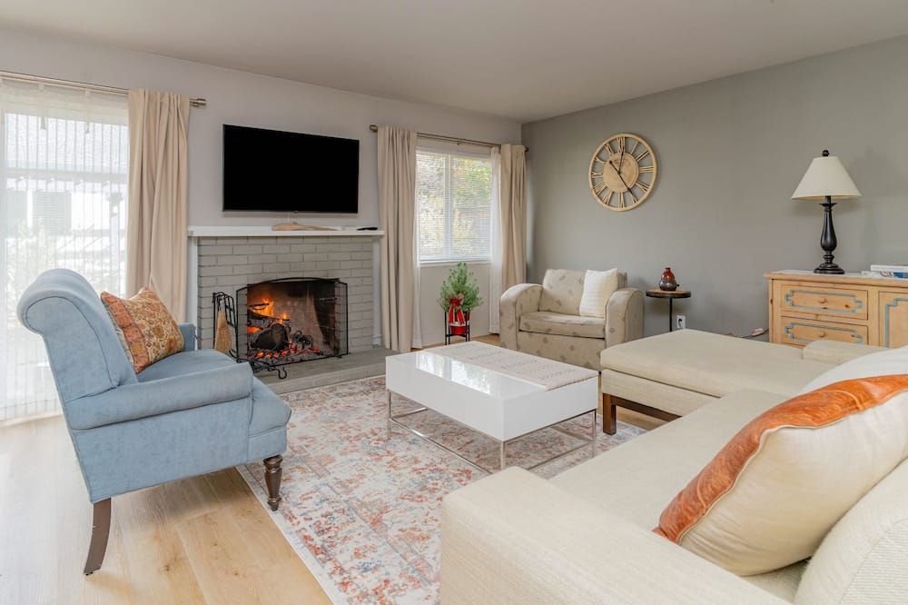 Refreshing Comfort Guest Suite - Novato - Вітальня