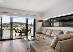 Kangaroo Bay Apartments - Hobart - Oturma odası