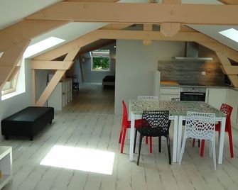 Countryside house - wildlife park - Covered heated swimming pool - Bas-Mauco - Comedor