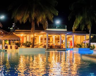 Le Grand Hôtel Diego - Antsiranana - Piscina