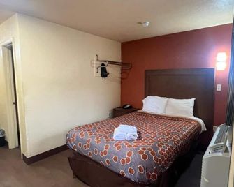 Relax Inn & Suites - New Orleans