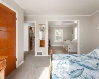 Huge 6 Bedroom Home in Central Richland - Richland - Bedroom