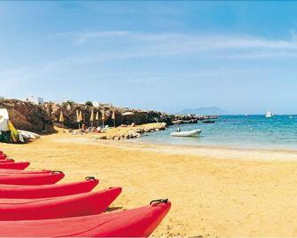 Villaggio Approdo di Ulisse - Favignana - Beach