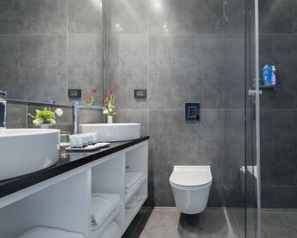 Seaside Hotel by Zvieli Hotels - Tel Aviv