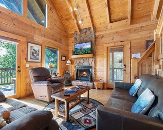 Eagles Point 3 Bedrooms 3 Bathrooms Cabin - Townsend - Wohnzimmer