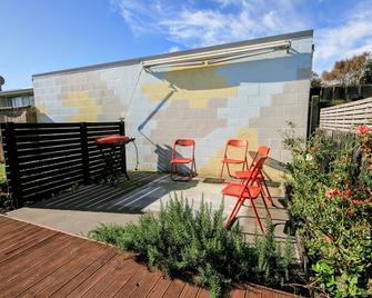 Opunake Break - Opunake Holiday Home - Opunake - Building