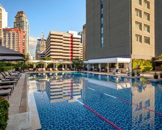 Makati Shangri-La, Manila - מאקאטי סיטי - בריכה