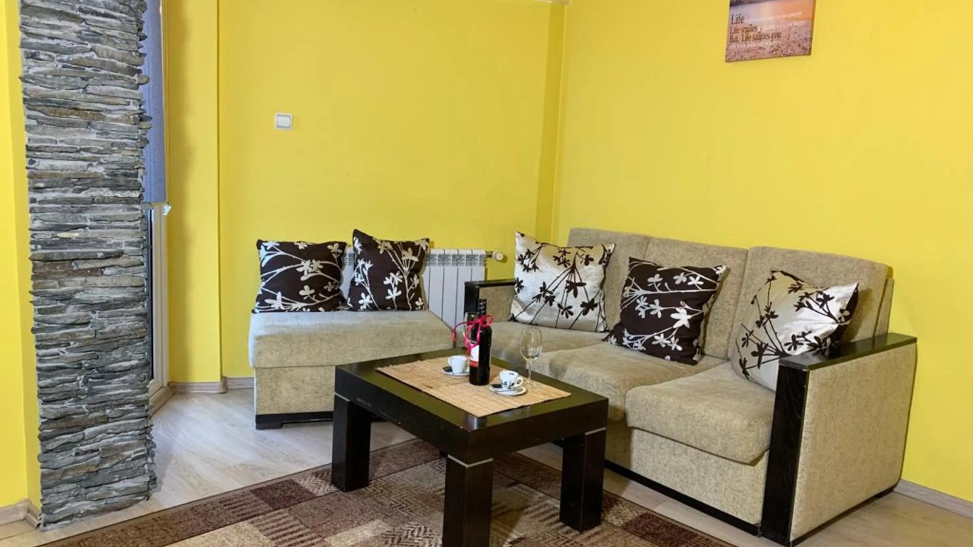 Alpha Family Hotel