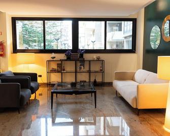 Cristal Palace Hotel - Andria - Wohnzimmer