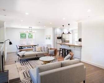 Modern Designer Home In Palo Alto - Palo Alto - Sala de estar