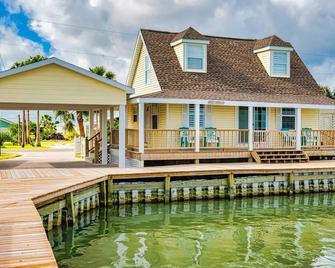 Bay Cottage - Rockport - Edificio