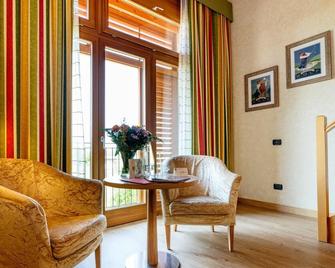 Active Hotel Paradiso - Peschiera del Garda - Huiskamer