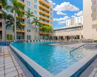 Upscale Apt In Downtown Tampa - Tampa - Pool