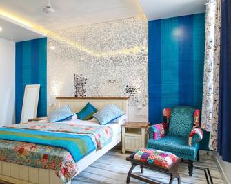 All Seasons Homestay - Jaipur - Bedroom