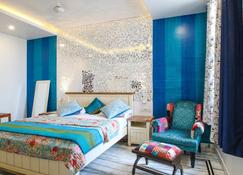 All Seasons Homestay - Jaipur - Schlafzimmer