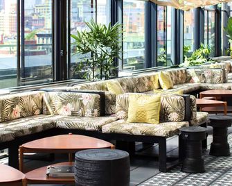 سيكستي ليه - نيويورك - ردهة