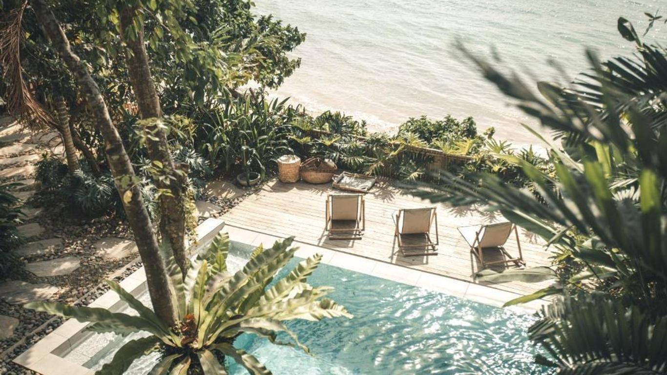 Frangipani El Nido